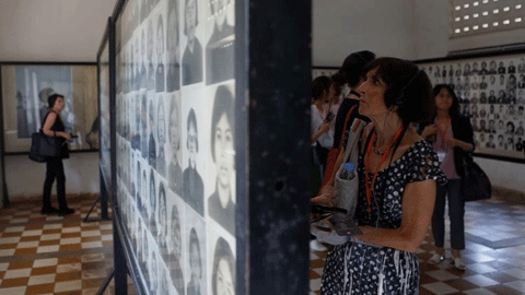 Musée du génocide de Tuol Sleng accueille une réunion mondiale sur le génocide