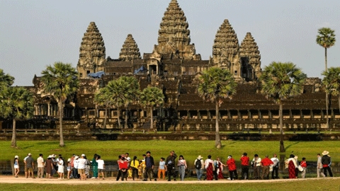 Les visiteurs étrangers reviennent progressivement à Angkor. 