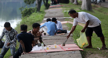 Autorité Apsara applique l'interdiction alimentaire à Angkor